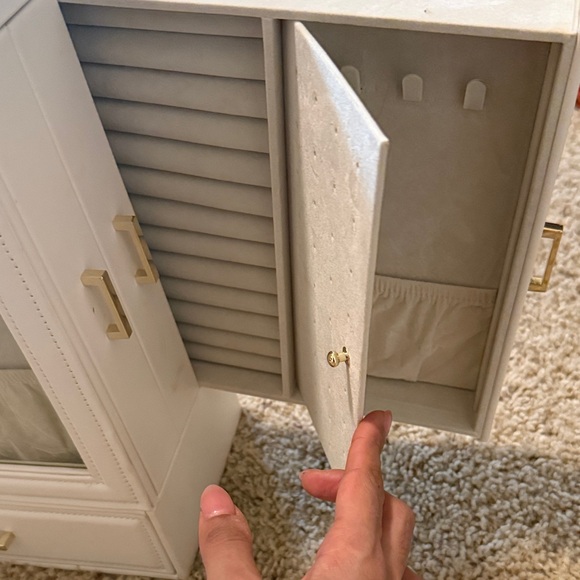 White Jewelry Organizer with Drawer - Picture 14 of 14